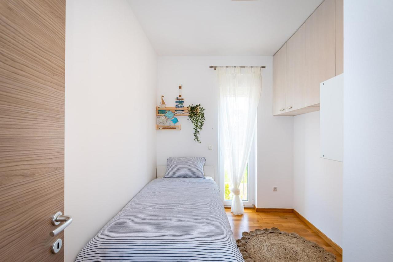 Lipotica - Luxury, With Sea View Apartment Нин Екстериор снимка