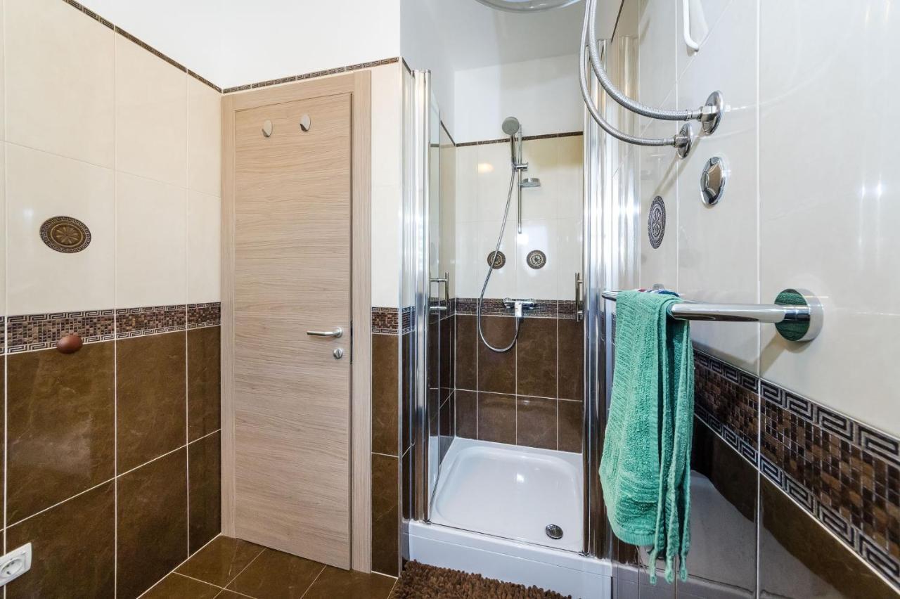 Lipotica - Luxury, With Sea View Apartment Нин Екстериор снимка